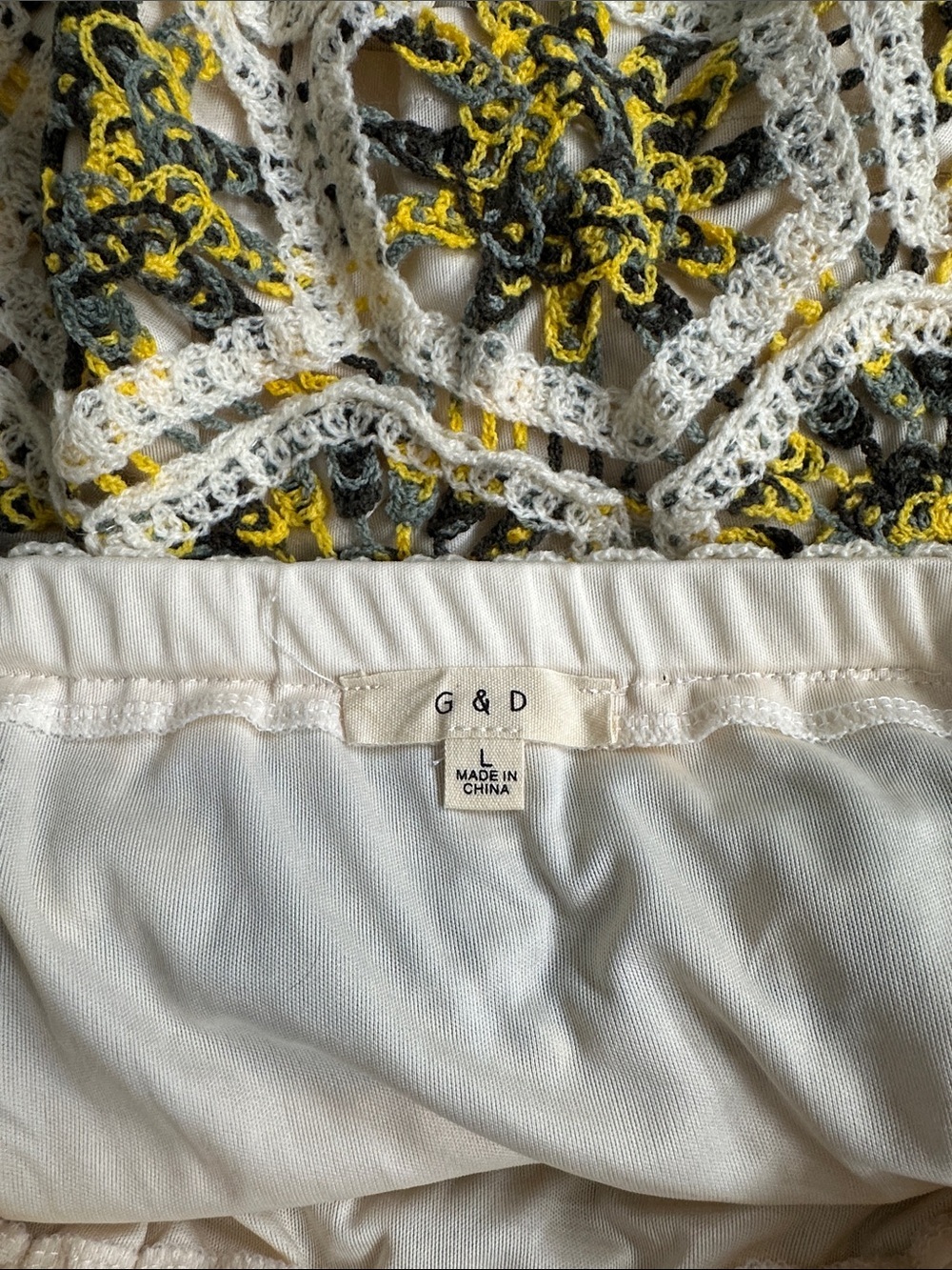 G & D Crochet Lace Hexagon A-Line Skirt in Cream, Yellow & Black - Picture 6 of 8